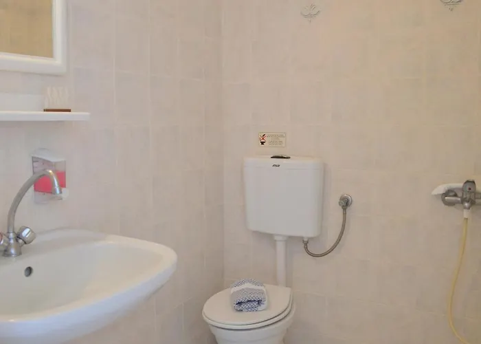 Gemilos Nook Appartement Adámas