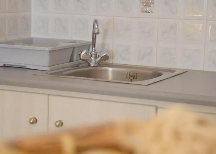 Gemilos Nook Adamantas (Milos)